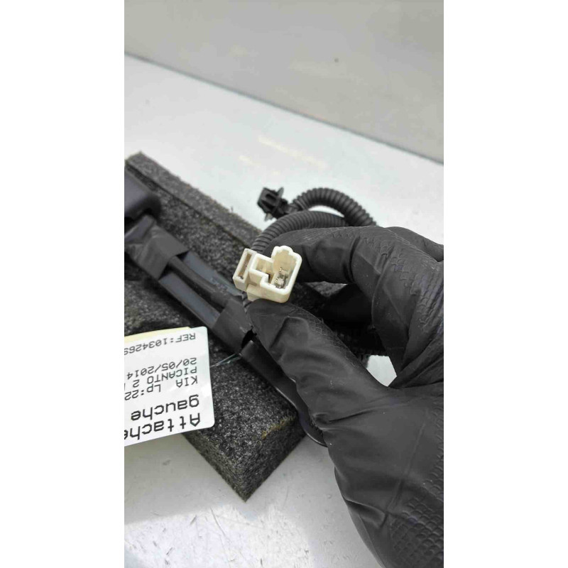 Attache ceinture avant gauche KIA PICANTO 2 Photo n°3