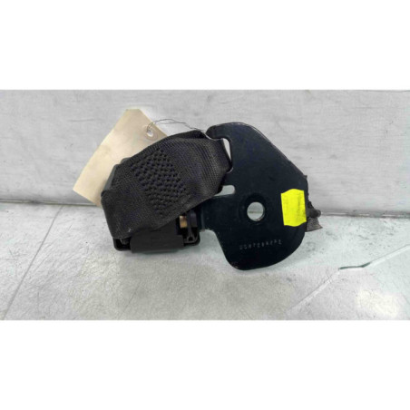 Attache ceinture arriere droit RENAULT CLIO 2