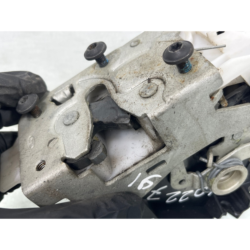 Serrure avant droit FORD MONDEO 2 Photo n°1