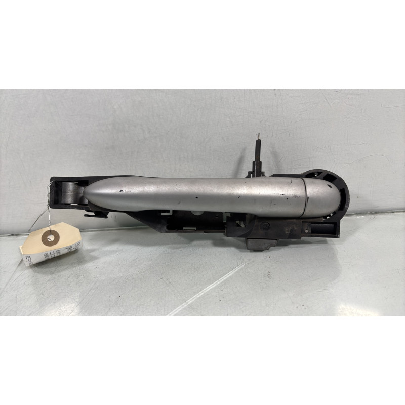 Poignee porte arriere gauche RENAULT CLIO 3 Photo n°1