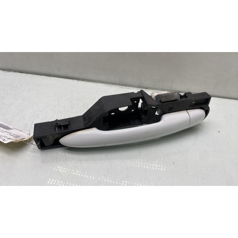 Poignee porte arriere droit RENAULT MODUS Photo n°3