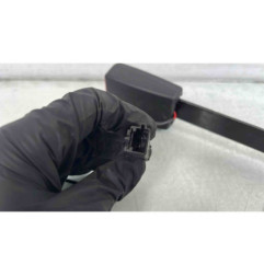 Attache ceinture avant gauche RENAULT CLIO 3