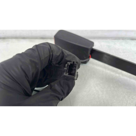 Attache ceinture avant gauche RENAULT CLIO 3