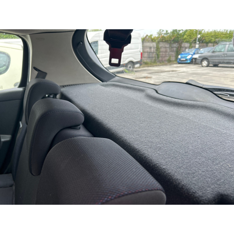 Attache ceinture avant gauche RENAULT CLIO 3 Photo n°15