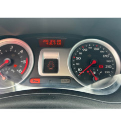 Attache ceinture avant gauche RENAULT CLIO 3