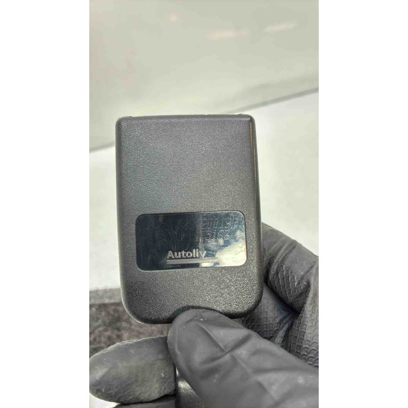 Attache ceinture centrale avant RENAULT MASTER 3 Photo n°3