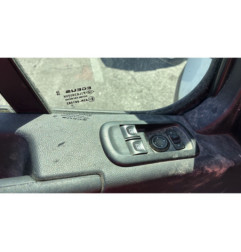 Attache ceinture centrale avant RENAULT MASTER 3