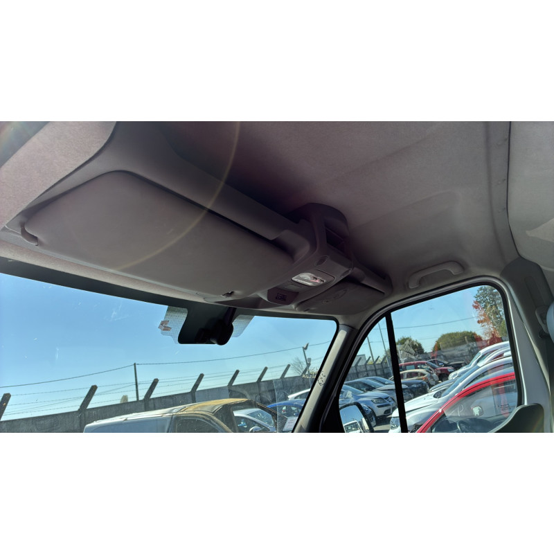 Attache ceinture centrale avant RENAULT MASTER 3 Photo n°19
