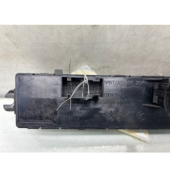 Bouton de warning PEUGEOT 5008 1