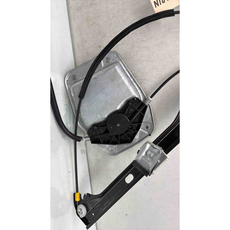 Leve vitre electrique avant gauche VOLKSWAGEN GOLF 5 Photo n°3