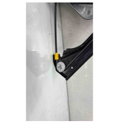 Leve vitre electrique avant gauche VOLKSWAGEN GOLF 5