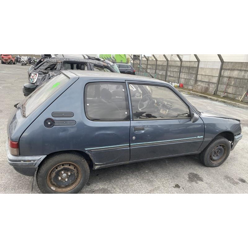 Pompe à vide PEUGEOT 205 Photo n°9