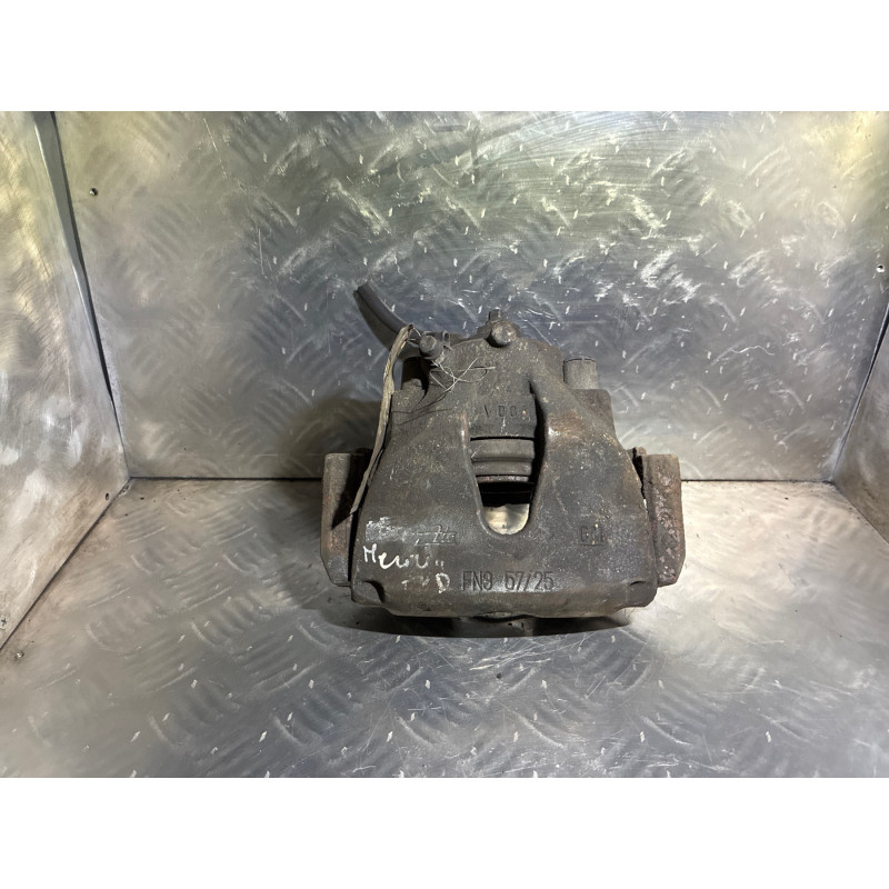 Etrier avant droit (freinage) OPEL MERIVA A Photo n°1