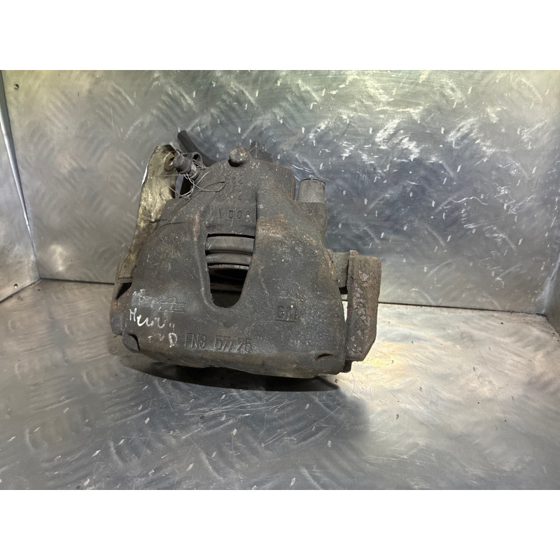 Etrier avant droit (freinage) OPEL MERIVA A Photo n°2