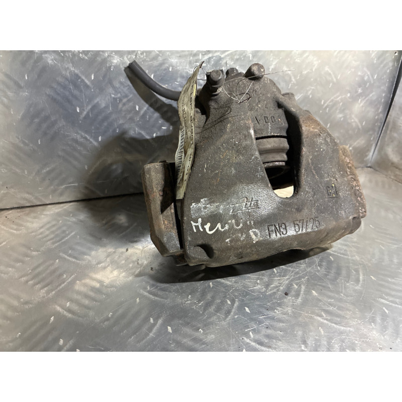 Etrier avant droit (freinage) OPEL MERIVA A Photo n°3