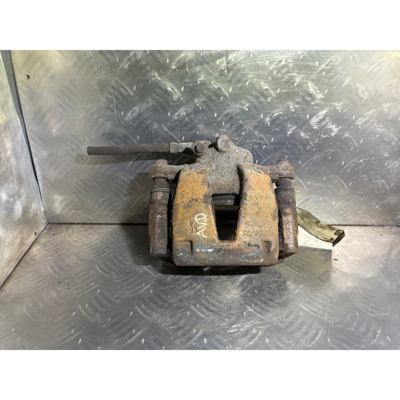 Etrier avant droit (freinage) OPEL CORSA D Photo n°3