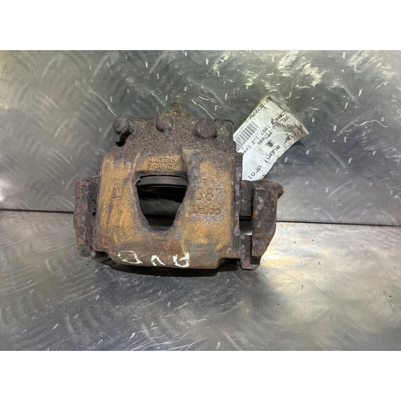 Etrier avant droit (freinage) OPEL CORSA B Photo n°3