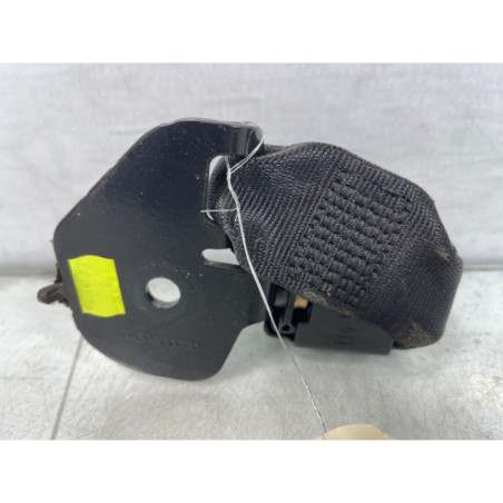 Attache ceinture arriere gauche RENAULT CLIO 2