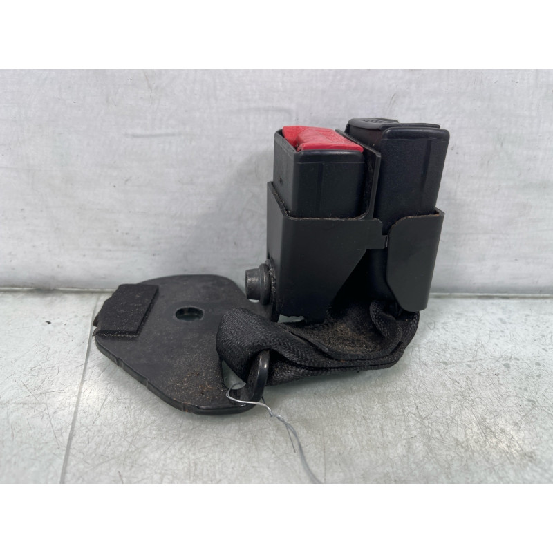 Attache ceinture arriere gauche RENAULT CLIO 2 Photo n°3
