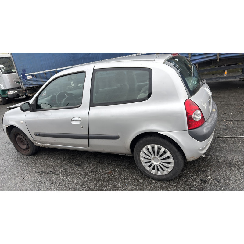 Attache ceinture arriere gauche RENAULT CLIO 2 Photo n°11