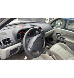 Attache ceinture arriere gauche RENAULT CLIO 2
