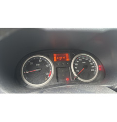 Attache ceinture arriere gauche RENAULT CLIO 2