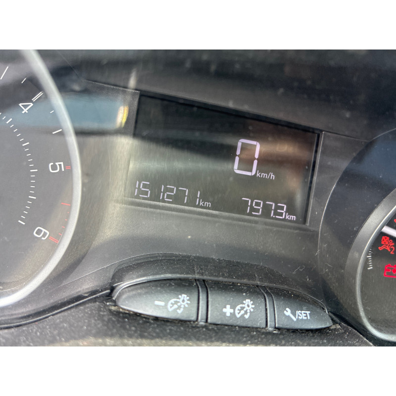 PEUGEOT 208 1 PHASE 2 1.6 BLUE HDI - 8V TURBO Photo n°16