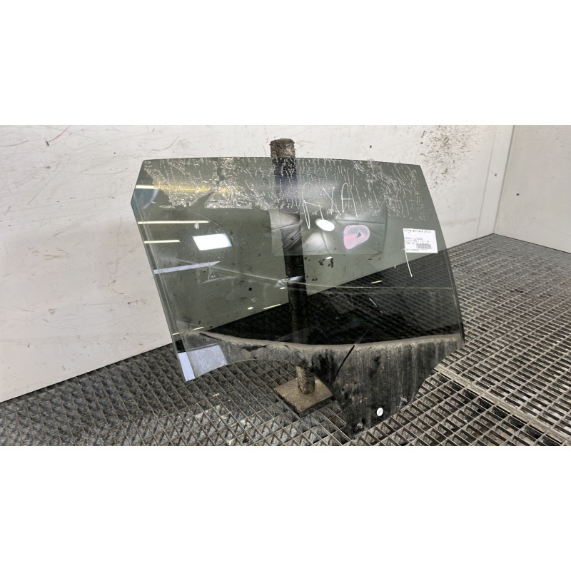 Vitre arriere droit RENAULT CLIO 5 Photo n°2