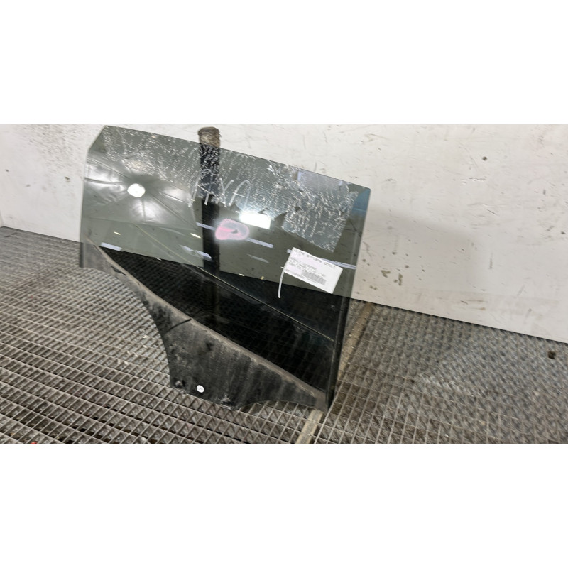 Vitre arriere droit RENAULT CLIO 5 Photo n°3