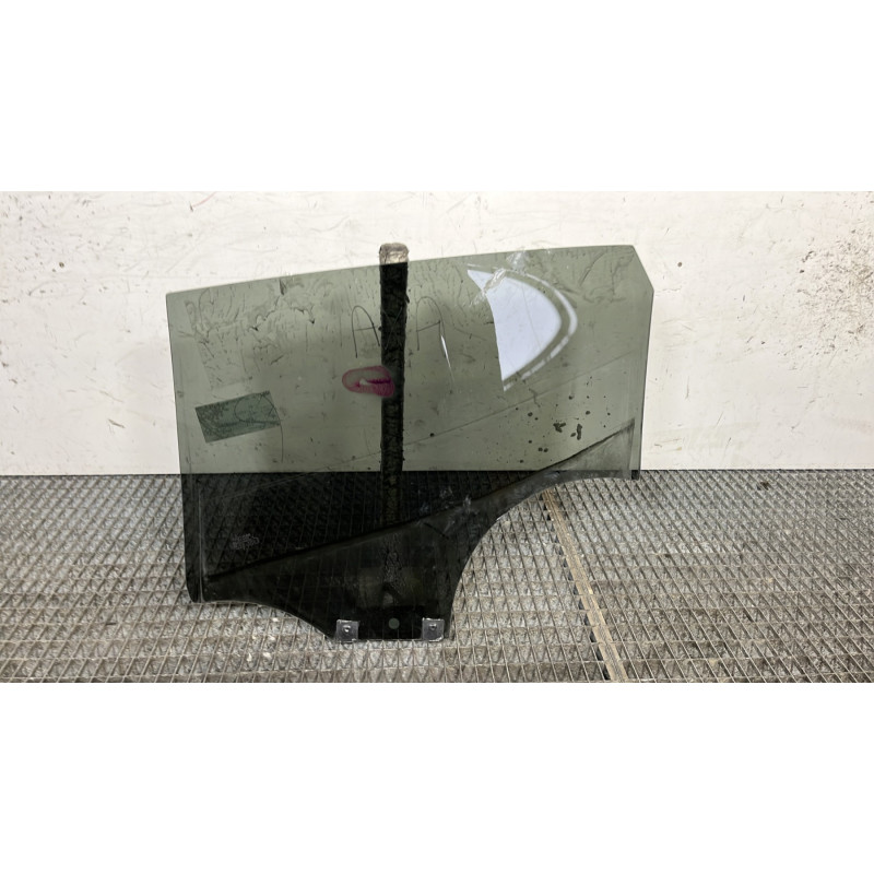 Vitre arriere droit RENAULT CLIO 5 Photo n°4