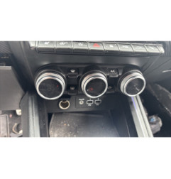 Vitre arriere droit RENAULT CLIO 5