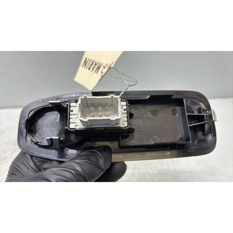Interrupteur de leve vitre avant droit PEUGEOT 208 1 Photo n°4