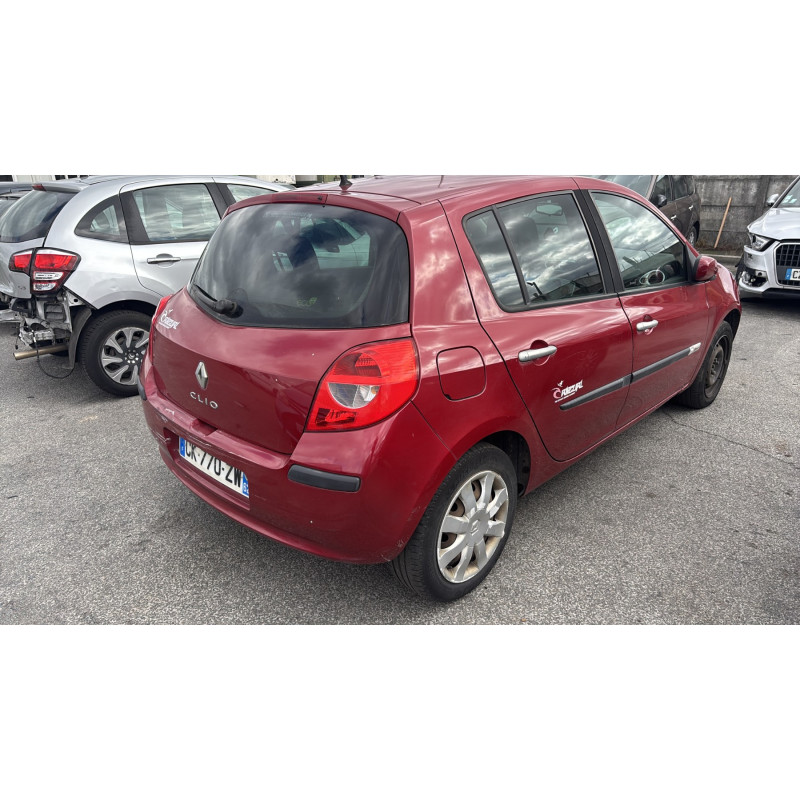 Baie de pare brise RENAULT CLIO 3 Photo n°19