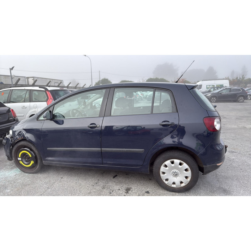 Pare choc arriere VOLKSWAGEN GOLF PLUS Photo n°12
