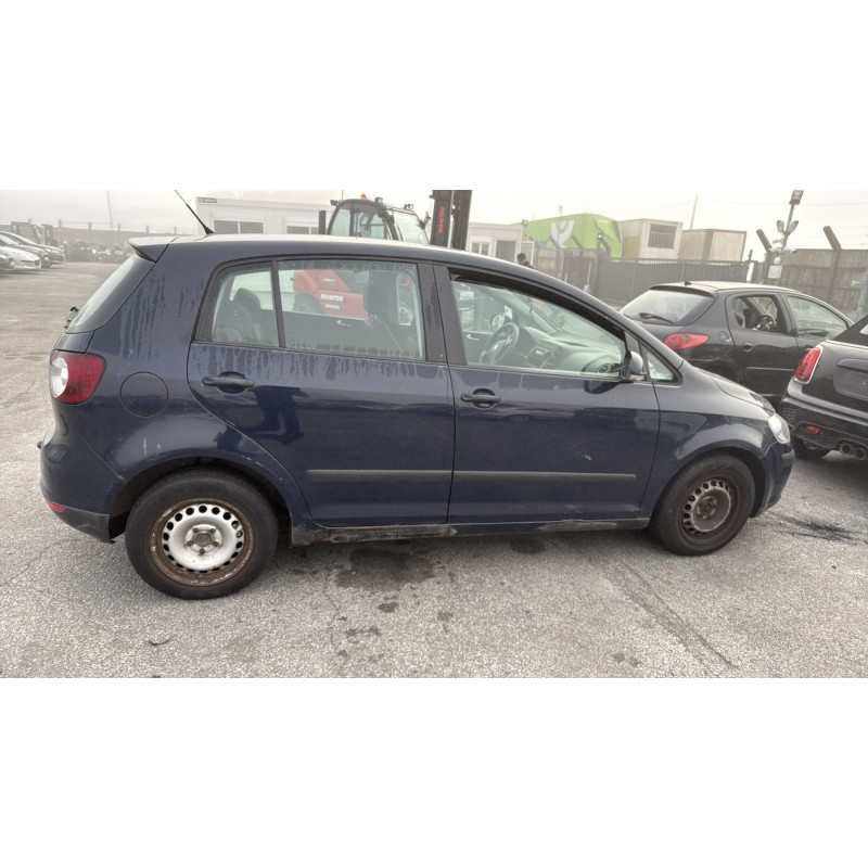 Pare choc arriere VOLKSWAGEN GOLF PLUS Photo n°13