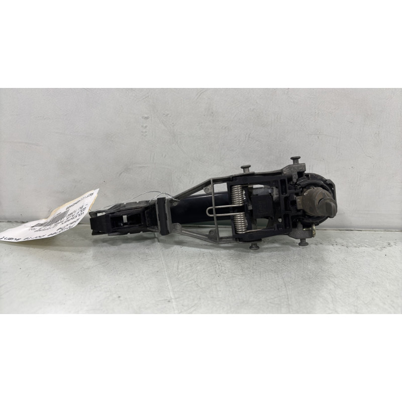 Poignee porte avant gauche VOLKSWAGEN GOLF PLUS Photo n°3
