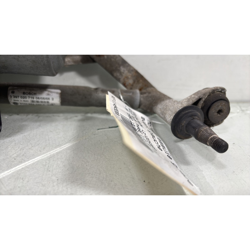 Moteur essuie glace avant gauche VOLKSWAGEN GOLF PLUS Photo n°4