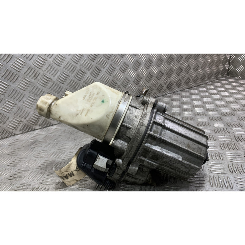 Pompe de direction OPEL ASTRA H Photo n°3