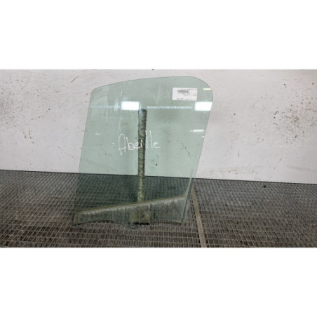 Vitre avant gauche RENAULT TRAFIC 3 COURT Photo n°1