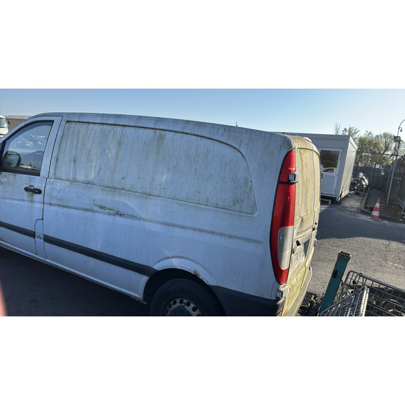 Aile avant gauche MERCEDES VITO 639 Photo n°8