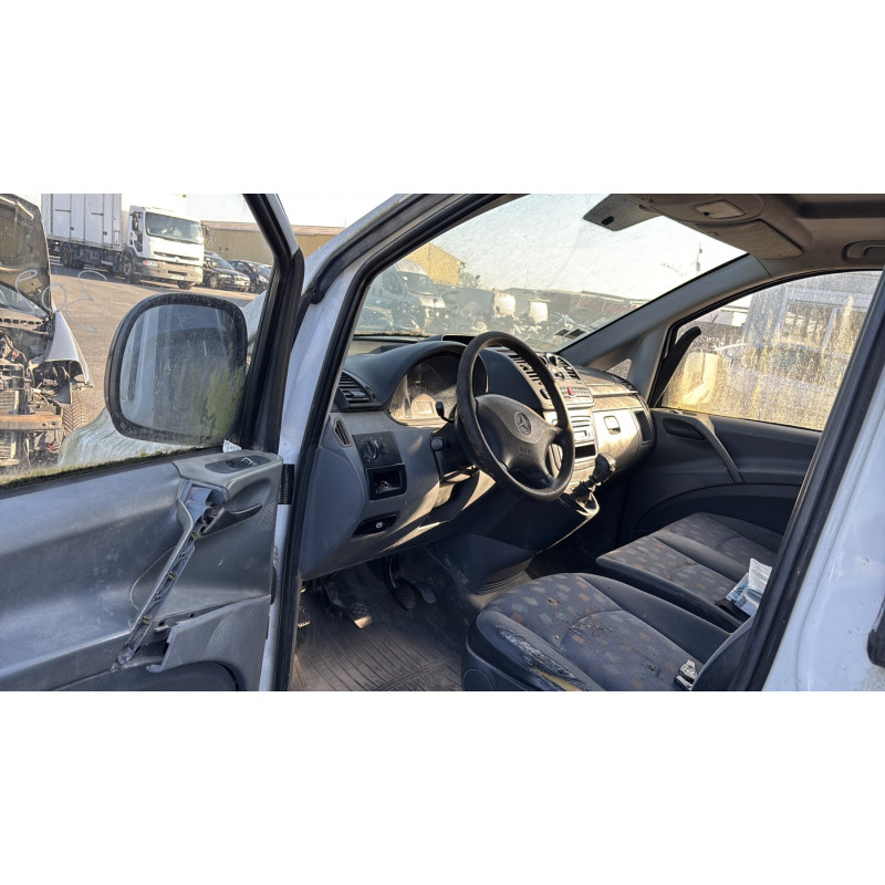 Aile avant gauche MERCEDES VITO 639 Photo n°14