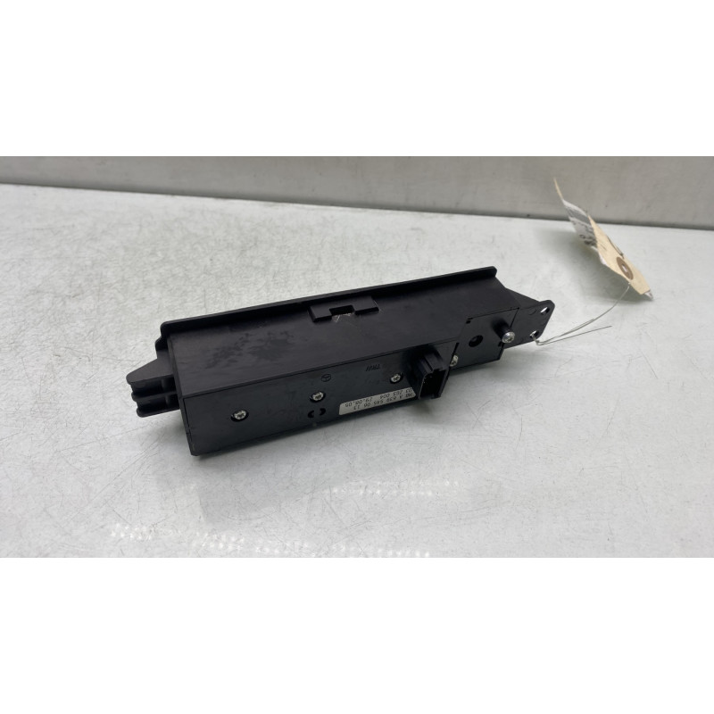 Interrupteur de leve vitre avant droit MERCEDES VITO 639 Photo n°2