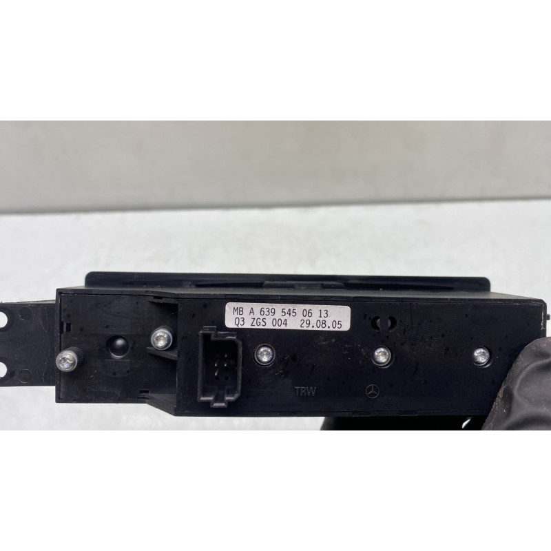 Interrupteur de leve vitre avant droit MERCEDES VITO 639 Photo n°4