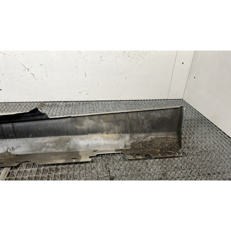 Bas de caisse droit BMW SERIE 1 E88 Photo n°4