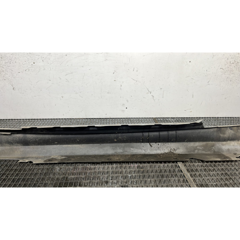 Bas de caisse droit BMW SERIE 1 E88 Photo n°5