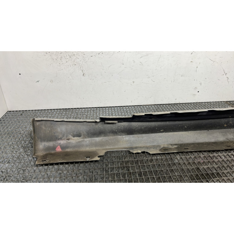 Bas de caisse droit BMW SERIE 1 E88 Photo n°6