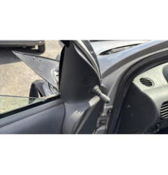 Poignee porte avant gauche OPEL CORSA C