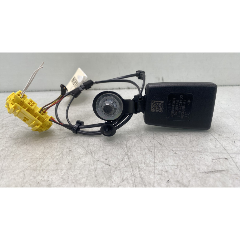Attache ceinture avant droit RENAULT TWINGO 3 Photo n°2