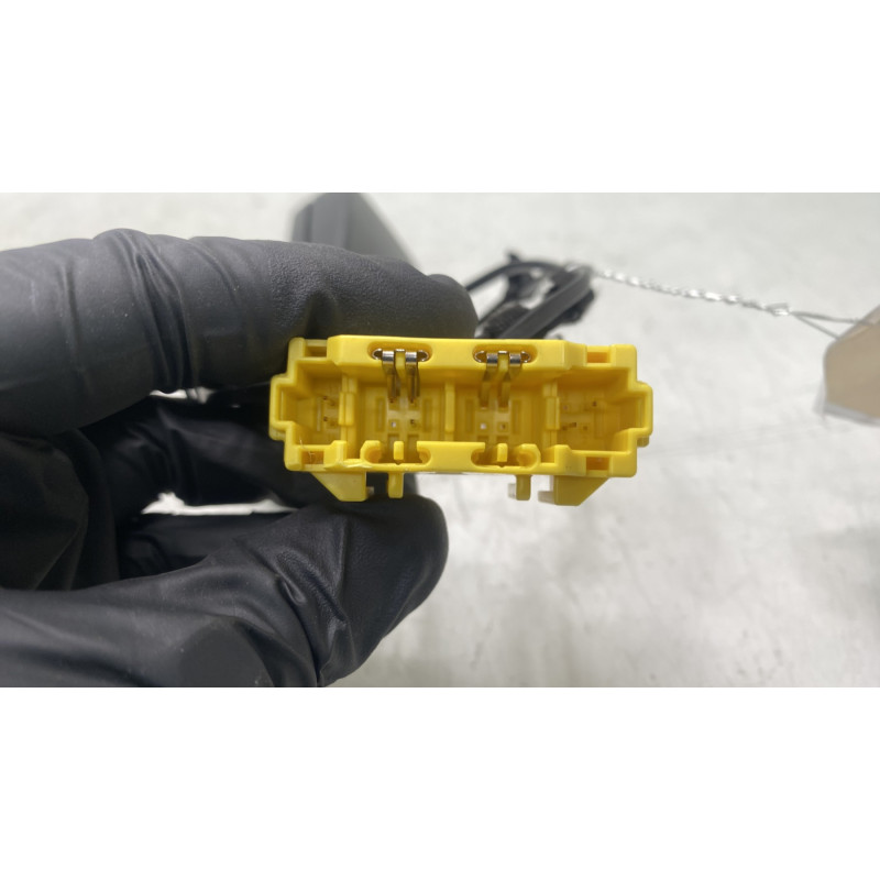 Attache ceinture avant droit RENAULT TWINGO 3 Photo n°4