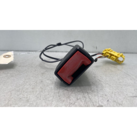 Attache ceinture avant gauche RENAULT TWINGO 3 Photo n°1